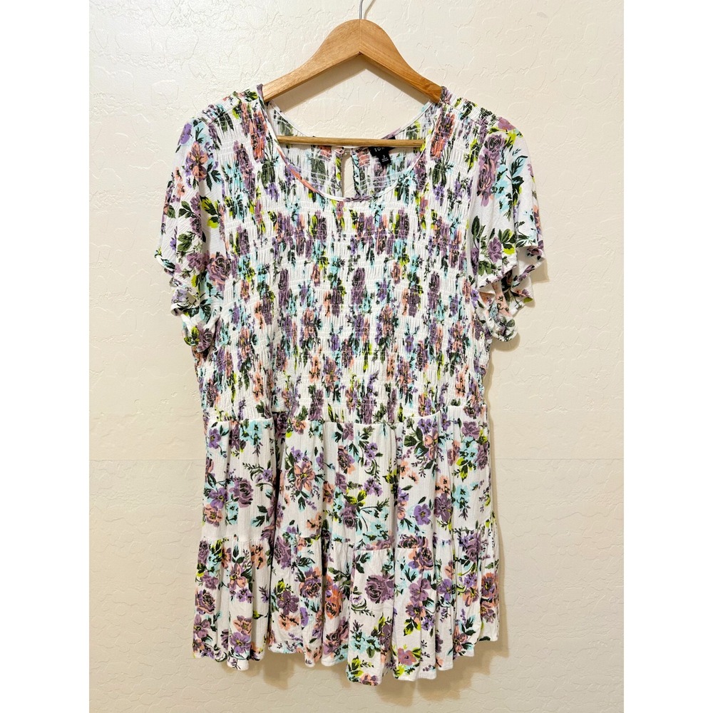 Torrid Womans Floral Top Size 3 Smocked Shortt Sleeve Cottagecore Preppy Office